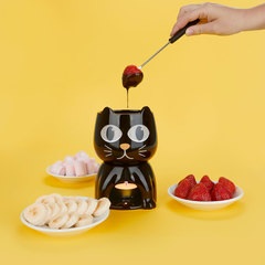 Balvi Fondue Wake Cat Black colour Thermosensitive, the cat opens its eyes when it warms up Ceramic