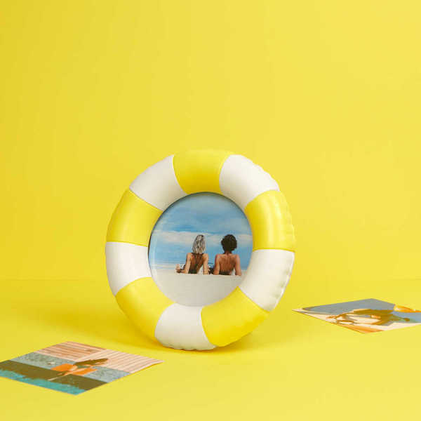 Balvi - Floats Balvi Marco Floats Color amarillo Marco redondo con diseño de flotador Resina