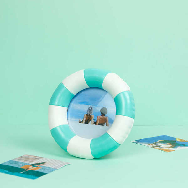 Balvi - Floats Balvi Photo frame Floats Turquoise colour Round frame with a float design Resin