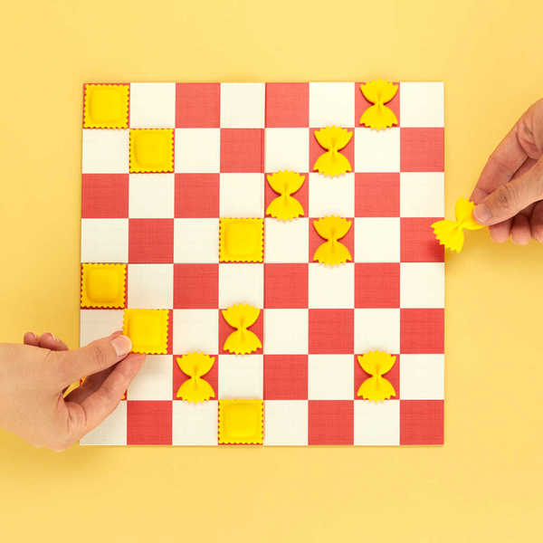 alvi - Checkroli Balvi Juego de mesa Checkroli Juego de damas con forma de pasta italiana Plástico/c