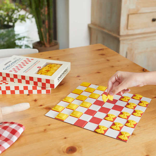 alvi - Checkroli Balvi Juego de mesa Checkroli Juego de damas con forma de pasta italiana Plástico/c