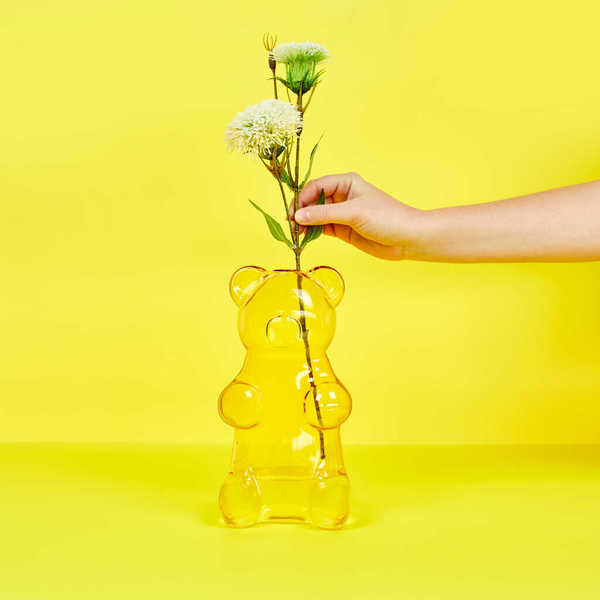 alvi - Yummy Bear Balvi Florero Yummy Bear Color amarillo Con forma de osito de gominola Vidrio 24 c