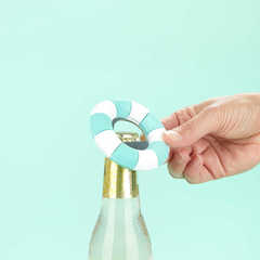 alvi - Floats Balvi Flaschenöffner Floats Türkis Farbe Originelles Design in Form eines Schwimmrings