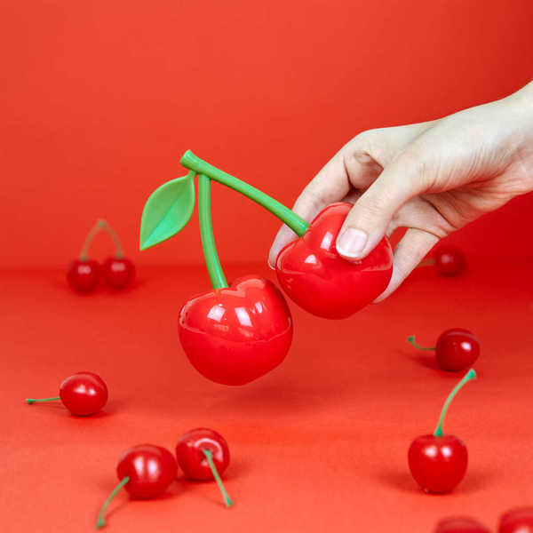 Balvi - Cherry Balvi Set sale & pepe Cherry Colore rosso Set a forma di ciliegia Plastica