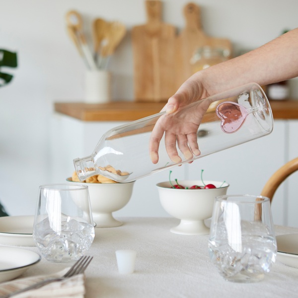 alvi Bottle Love Bottle for water It contains the figure of a heart It includes a Silicone tap Boros