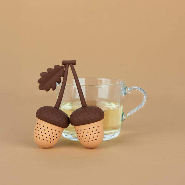 Balvi Teesieb Acorn Braun Farbe Doppeltes Tee-Ei mit Eichel-Design Silikon