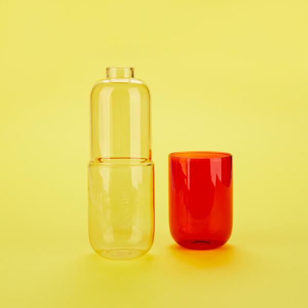 Balvi Botella & Vaso Water Pill Color amarillo/rojo Una píldora para calmar la sed Vidrio 550ml