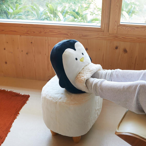 alvi Calienta pies Pingu Color negro Mantén calientes tus pies Bolsa suave y cómoda con diseño diver