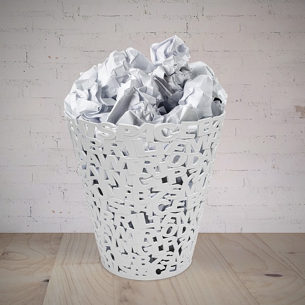 Balvi Papelera Letters Color blanco Plástico 30cmDECORATIVO