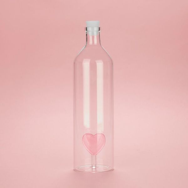 alvi Bottle Love Bottle for water It contains the figure of a heart It includes a Silicone tap Boros
