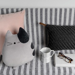 Balvi Cojín Kitty gris blanco Forma de gato Suave y muy blando Poliéster
