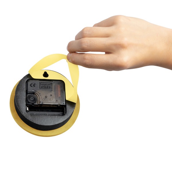 alvi Reloj de pared Stick Tack Color amarillo Con adhesivos Movimiento silencioso 1xAA no incluida M