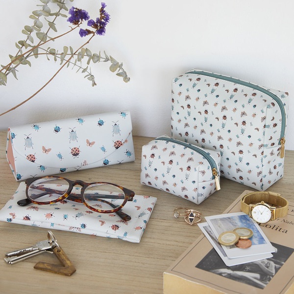 alvi Bolsa cosméticos Bugs Color verde Con cremallera Ideal para llevar cosméticos y otros complemen