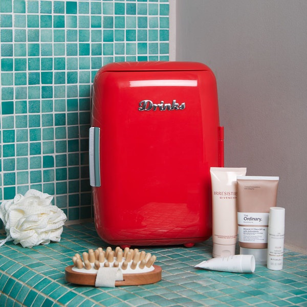 alvi Nevera Drinks Color rojo Mini nevera portátil Matiene sus alimentos o bebidas a la temperatura