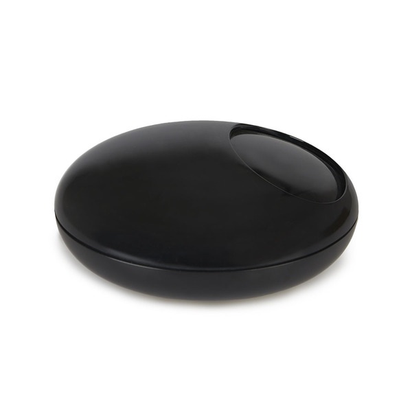 The sliding lid prevents odours