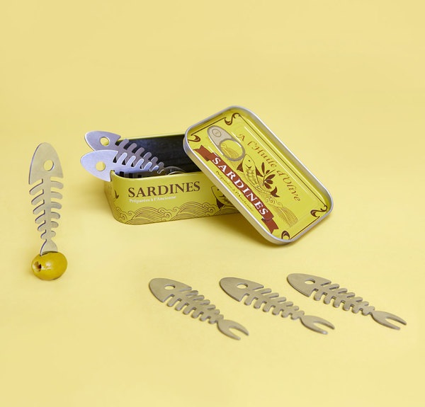 alvi   Sardines set de 6 tenedores para aperitivo en forma de raspa de sardina y presentado en una l