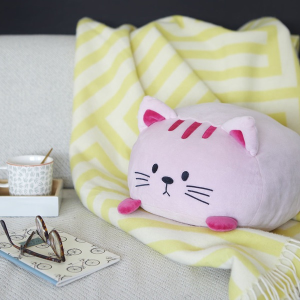 Balvi Kissen Kitty Pink In Katzenform Flauschig und weich Polyester