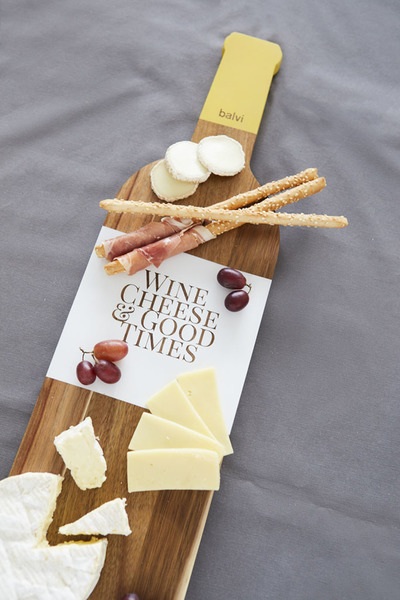 alvi Tabla queso The Bottle Bandeja de Acacia para Cortar y Servir Quesos en Forma de Botella de Vin
