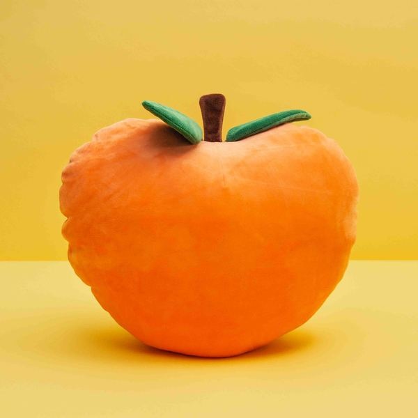 Balvi Kissen Fluffy Peach Farbe Orange Kissen in Form eines Pfirsichs Polyester