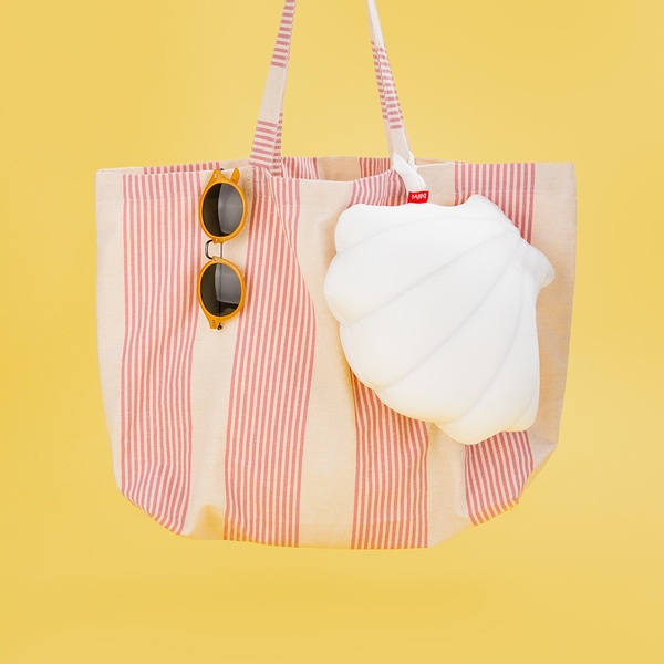 Balvi Cojín veraniego Summer Shell Color blanco Almohada en forma de concha de mar Poliéster