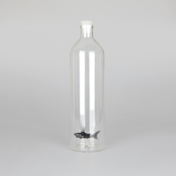 alvi Botella Atlantis Shark Color gris Botella de vidrio con figura interior en forma de tiburón 30x