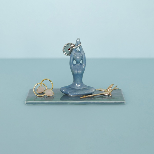 alvi Porta anillos Asana Color Azul Un soporte diferente para almacenar tus joyas, con un diseño úni