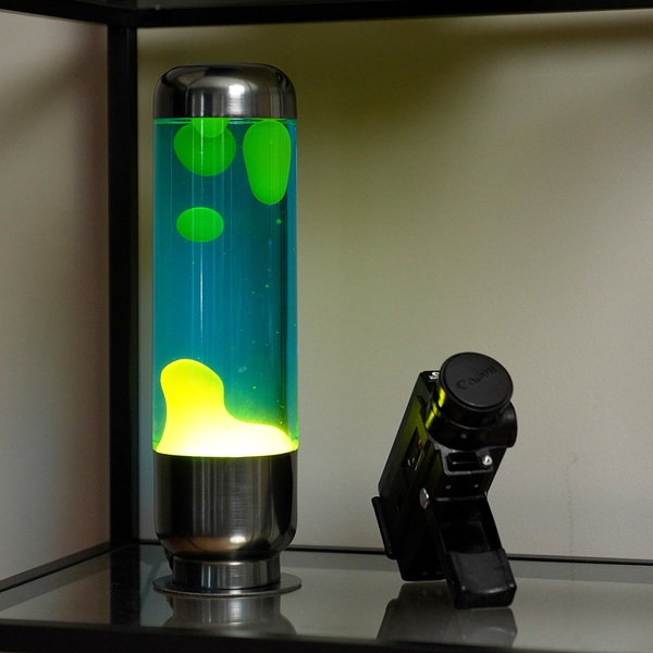 alvi Lampe Lava Capsule Couleur bleu/lima Design moderne et sophistiqué Pour décorer votre intérieur