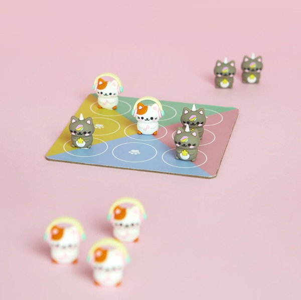 Balvi Juego de mesa Tic Tac Toe Kawaii Un tres en raya inspirado en gatos Kawaii Plástico
