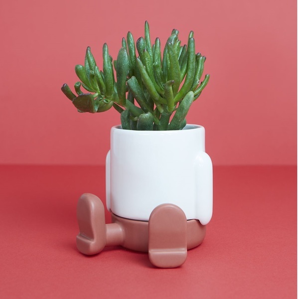 alvi Mini Blumentopf Mr Sitty Farbe Rot Am Bodenteil sammelt sich das überschüssige Wasser Aus Keram