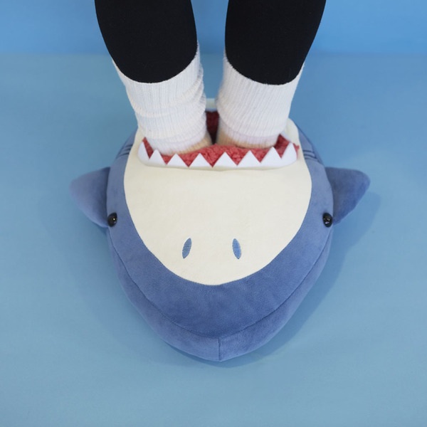 Balvi Calientapies Sharky Color Azul Un tiburón que se come tus pies Poliéster 37x30x7 cm