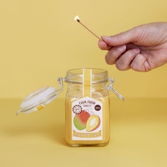 alvi Candela aromatica Farm Fresh Colore Giallo A forma di vaso di marmellata con profumo di frutta 