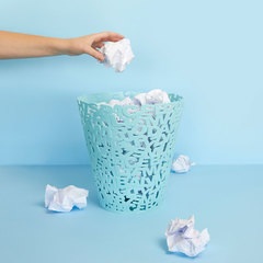 Balvi Cestino gettacarta Letters Colore turchese cestino gettacarta dal design originale Plastica