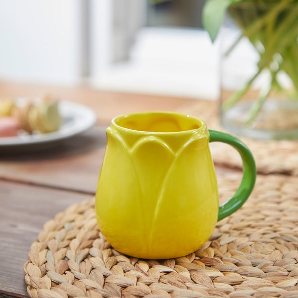 Balvi Mug Tulip Color amarillo Taza en forma de flor de tulipán Cerámica 400 ml