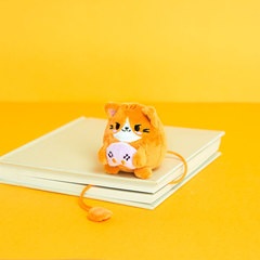 Balvi Bookmark Fluffy Kawaii Gamer Orange colour Cat video game player Soft and fluffy Polyester