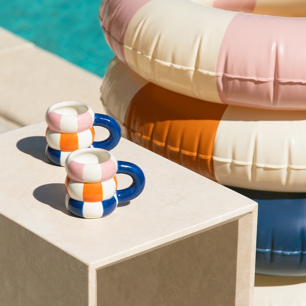 Balvi Kaffetassen-set Floats 2 Tassen in Form gestapelter Schwimmer Keramik 75 ml
