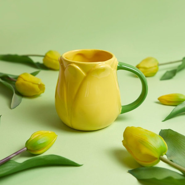 Balvi Mug Tulip Color amarillo Taza en forma de flor de tulipán Cerámica 400 ml