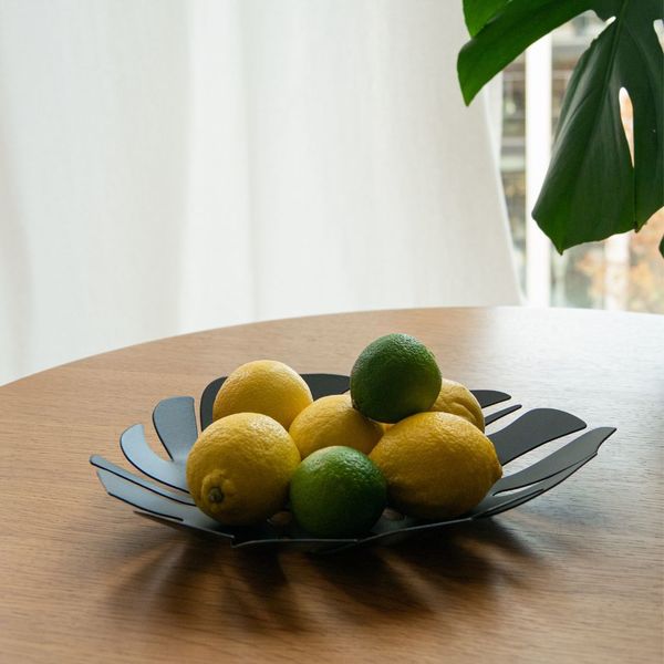 Balvi Frutero Monstera Color Negro Decoración con la planta en tendencia Metal