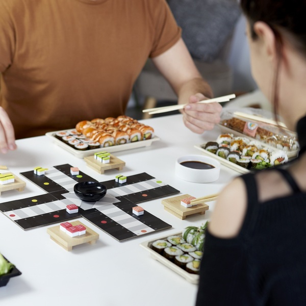 alvi Juego de mesa parchís Ludoshi Clásico juego de Ludo con diseño original inspirado en sushi Made