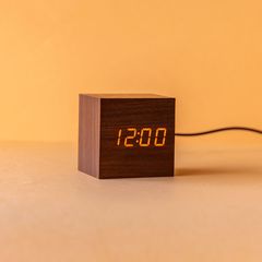 Balvi - Réveil numérique en bois Kubo