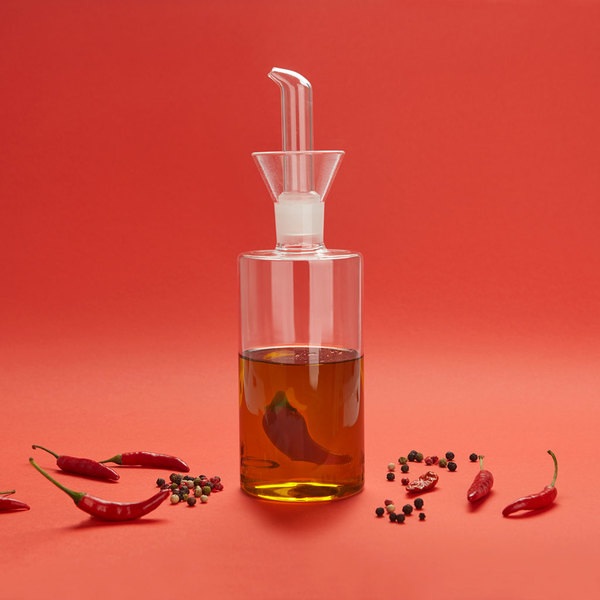Balvi Ölspender Chilli Mit einem scharfen Chili im Inneren Glas