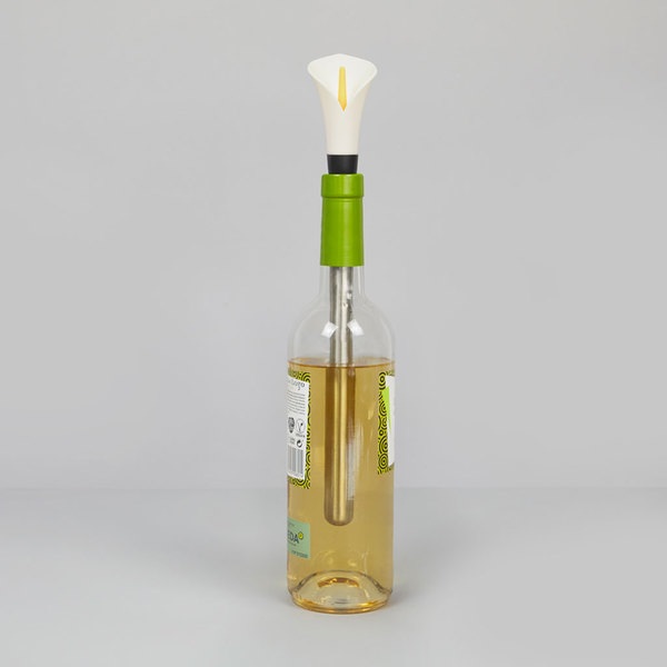 Balvi Wine cooler Lily White colour Triple function: cooler, decanter and pourer Steel/plastic